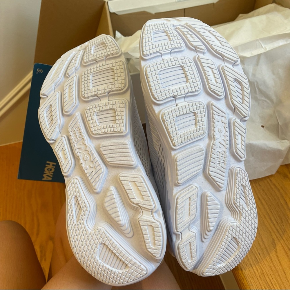 NWT Hoka Bondi 7 All White Hoka One One - Picture 9 of 15